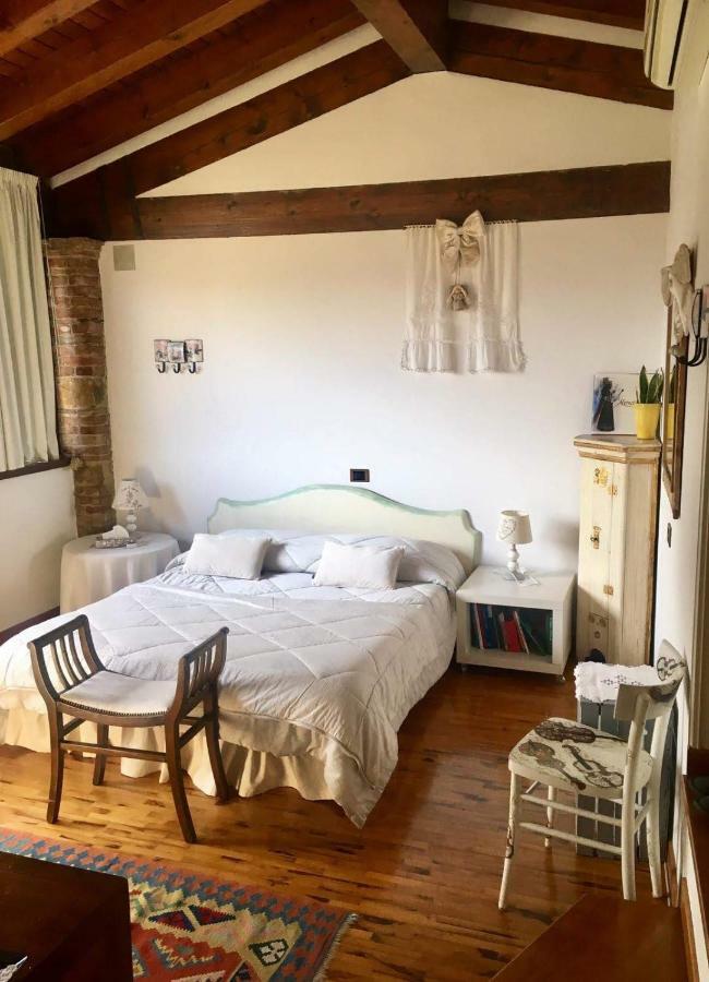 Отель Rosy25 San Michele  Экстерьер фото
