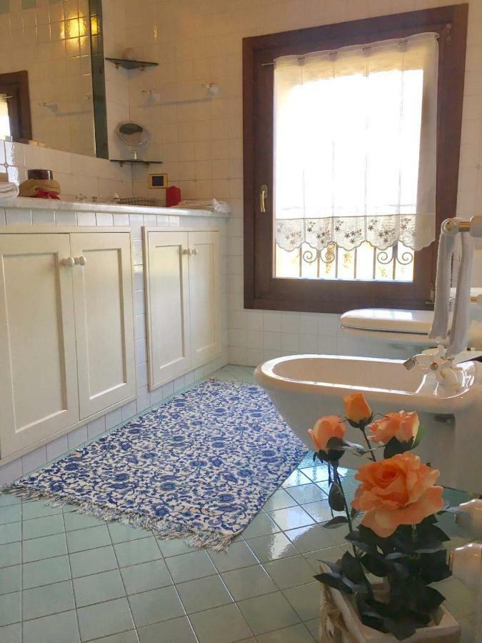 Отель Rosy25 San Michele  Экстерьер фото